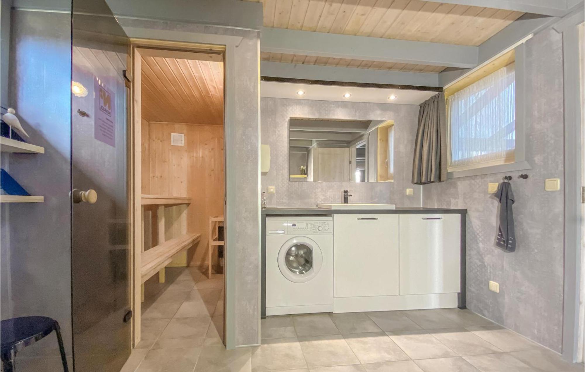 Stunning home in Rechlin with 2 Bedrooms, Sauna&WiFi Exterior foto